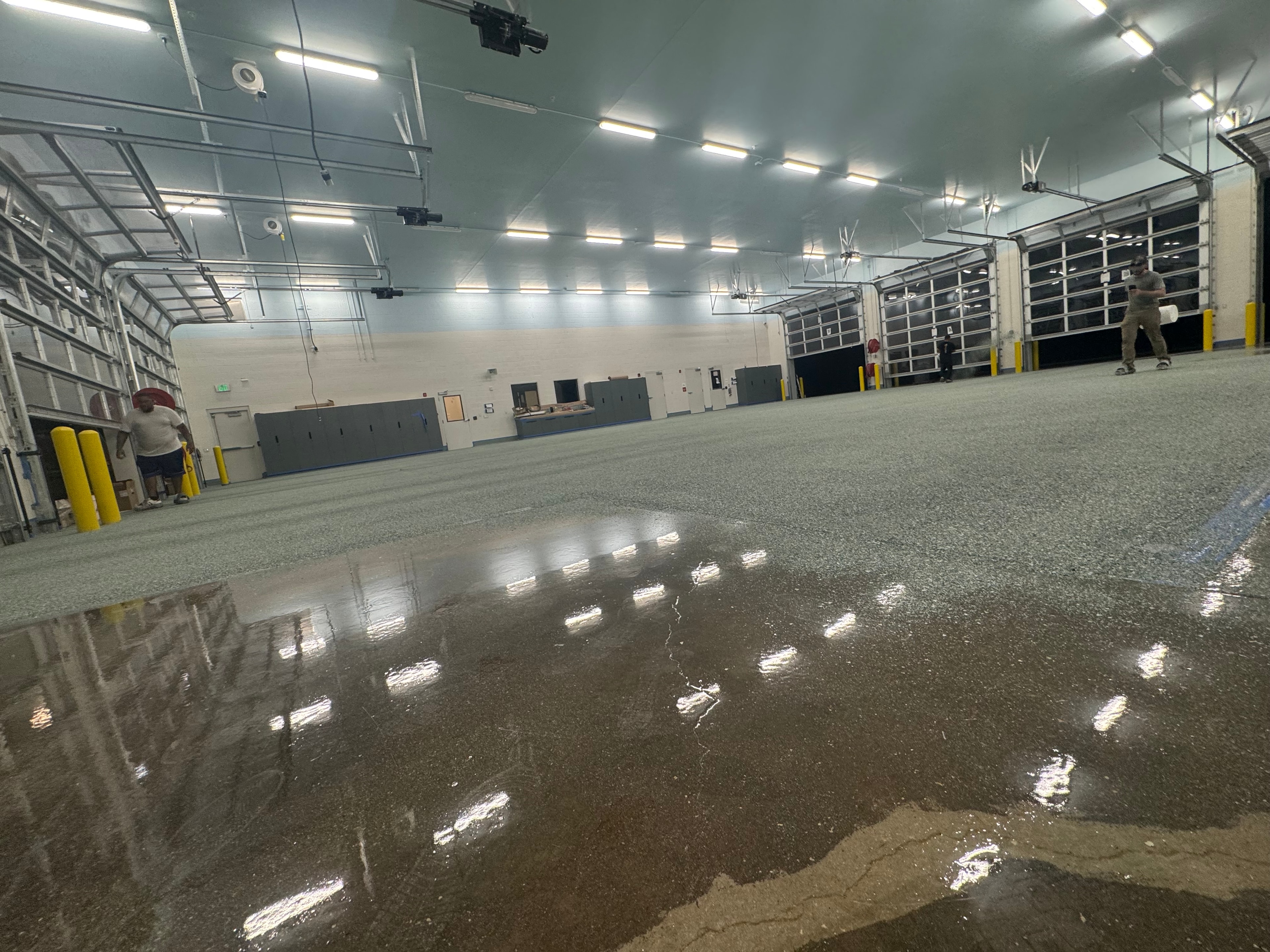 Large Bay Facility — Mirror-Finish Epoxy Floor